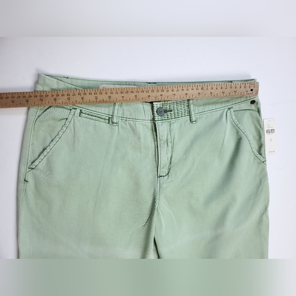 NWT Pilcro And The Letterpress Moss Green Cotton Stet Capri Womens 31 Imperfect - Picture 2 of 15